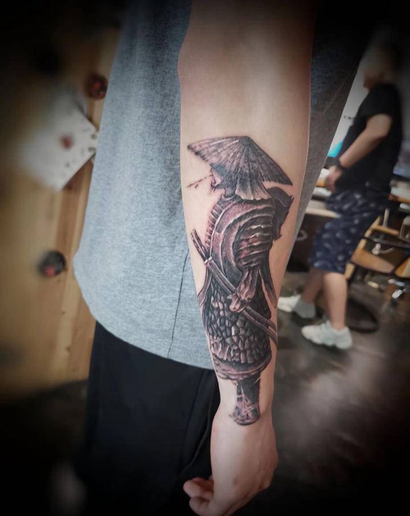 老作品走一波纹身图片_腿部手臂纹身图案