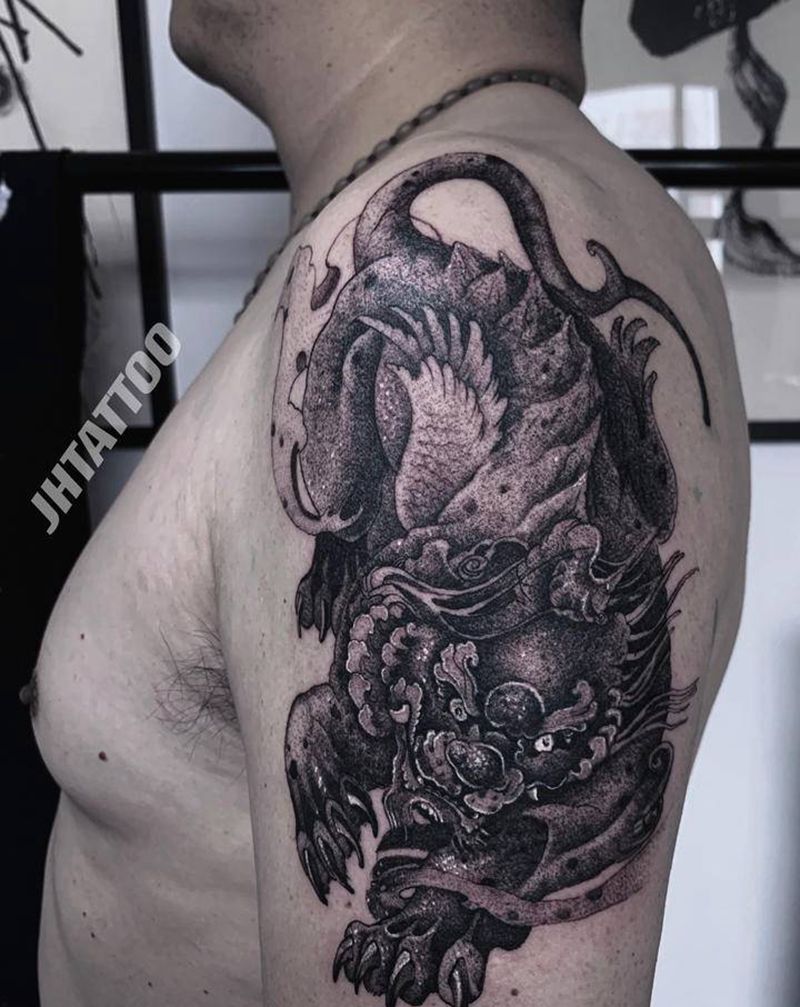 貔貅纹身图片_手臂点刺水墨纹身图案