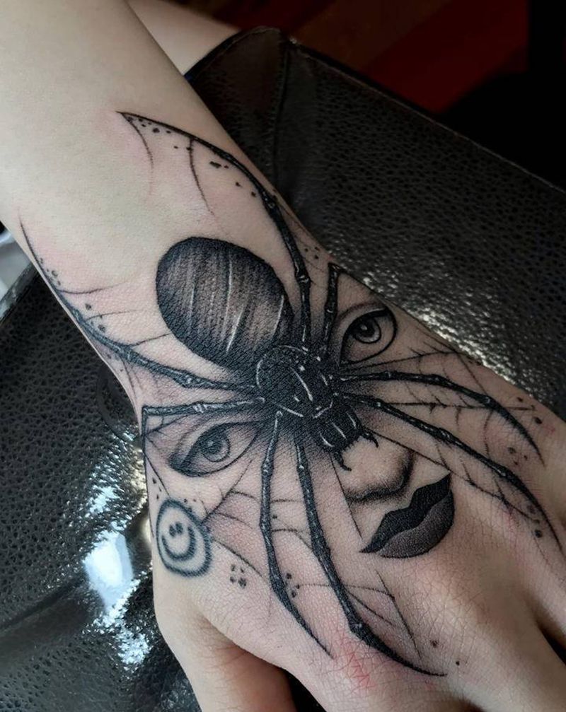 小手纹身图片_手部New School纹身图案