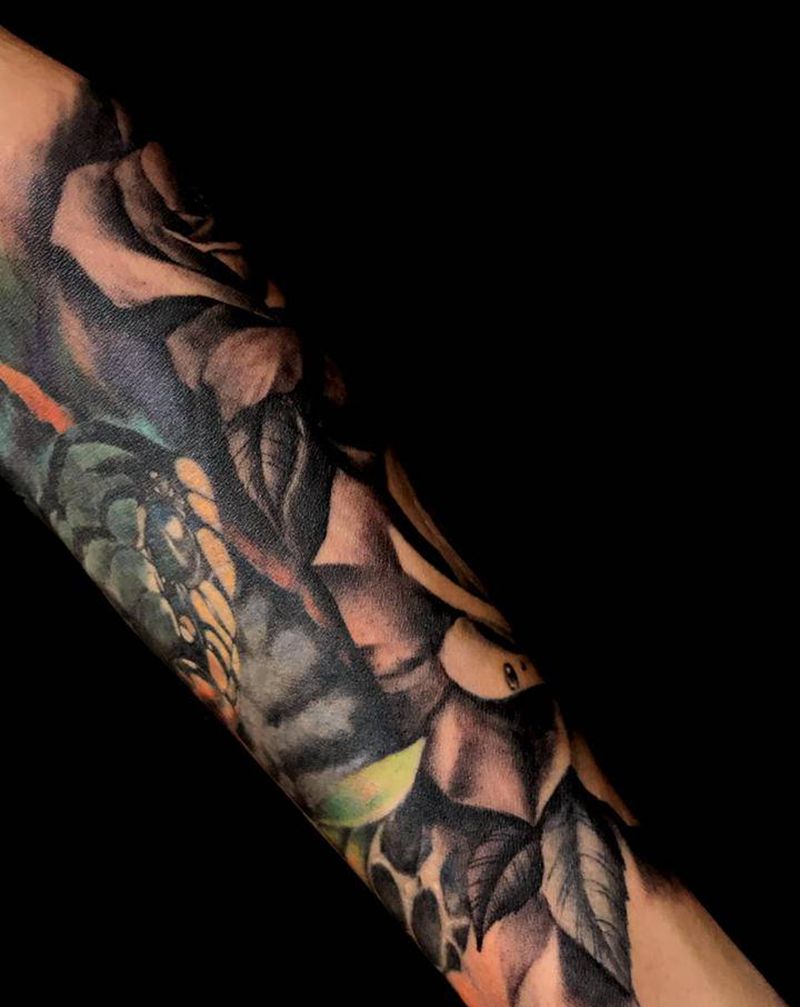 欧美写实包小臂未完纹身图片_手臂欧美写实纹身图案