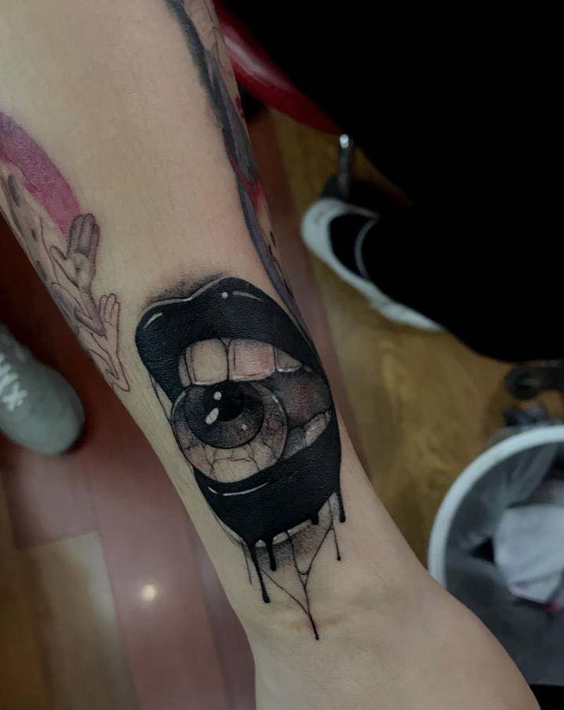 疤痕遮盖纹身图片_手臂暗黑纹身图案