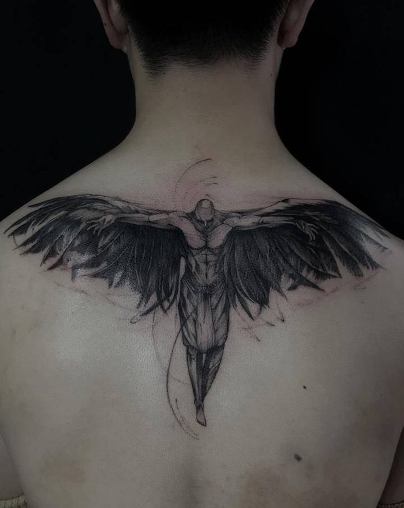 一拳天使？纹身图片_背部点刺纹身图案