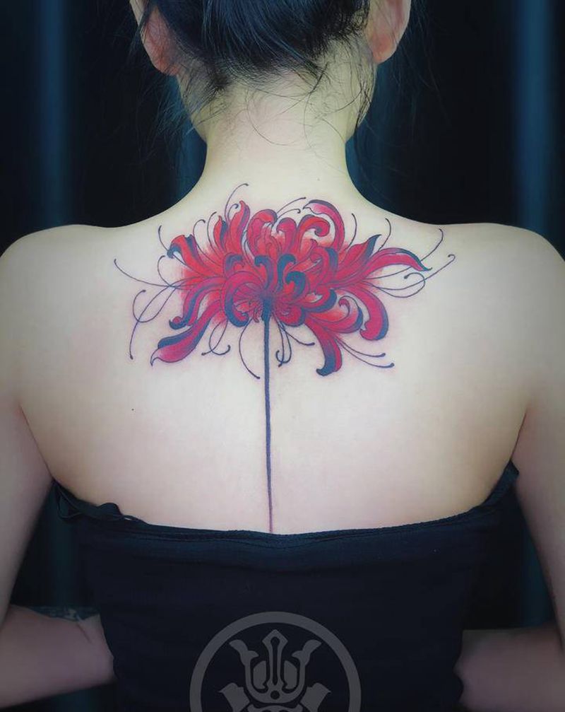 彼岸花纹身图片_颈部背部New School水彩纹身图案