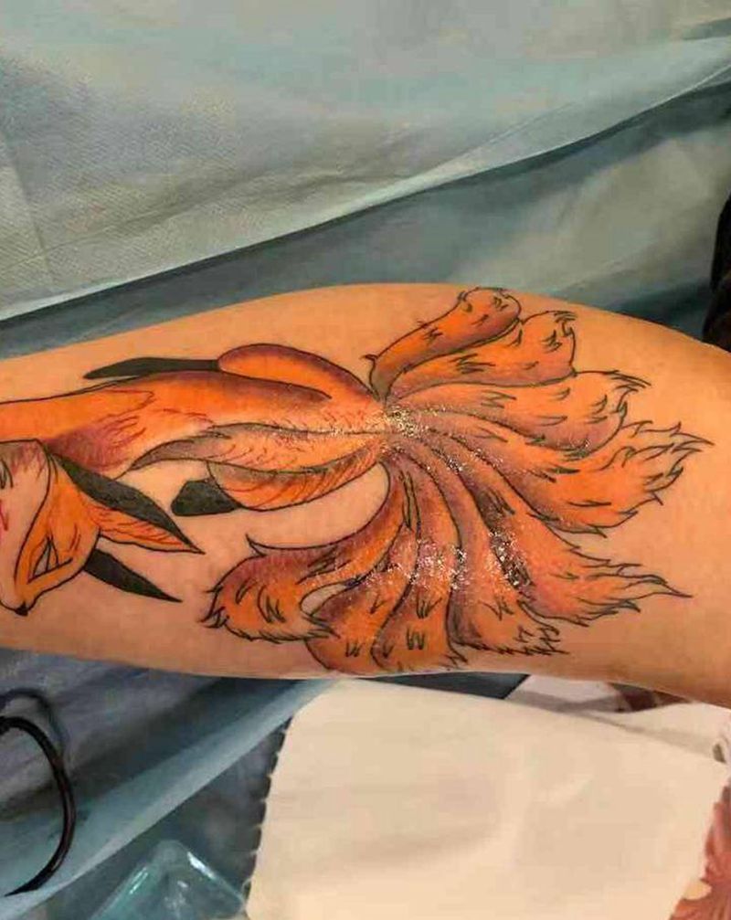 狐狸纹身图片_腿部纹身图案