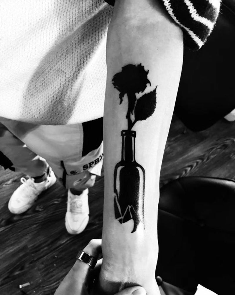 玫瑰纹身图片_手臂纹身图案