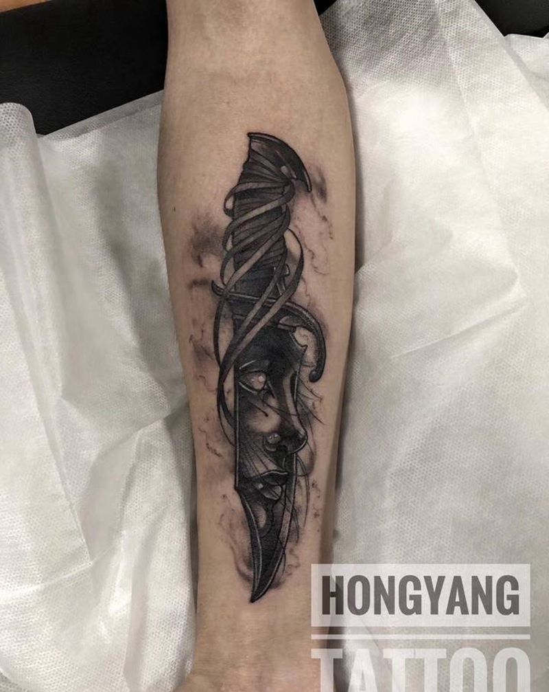 school刀女纹身图片_手臂New School纹身图案