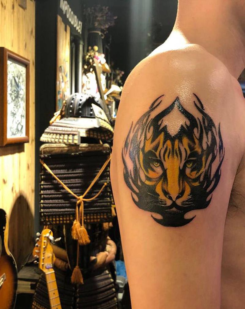 老虎纹身图片_肩部纹身图案