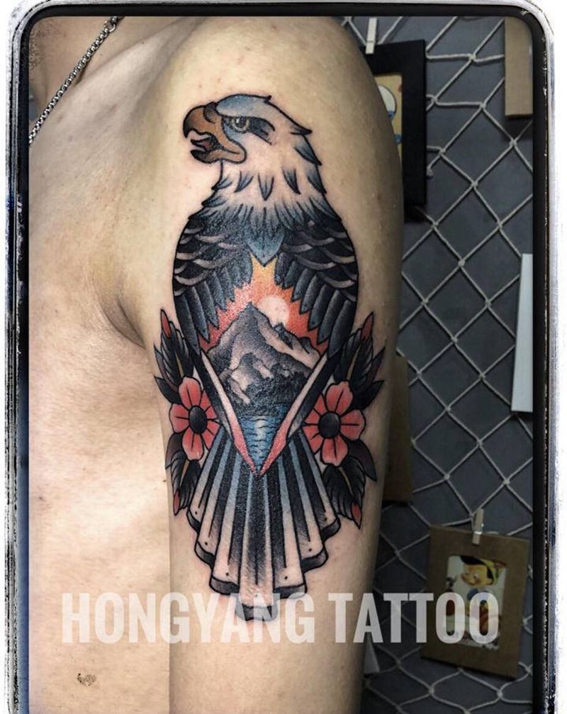 School 鹰纹身图片_手臂Old School纹身图案