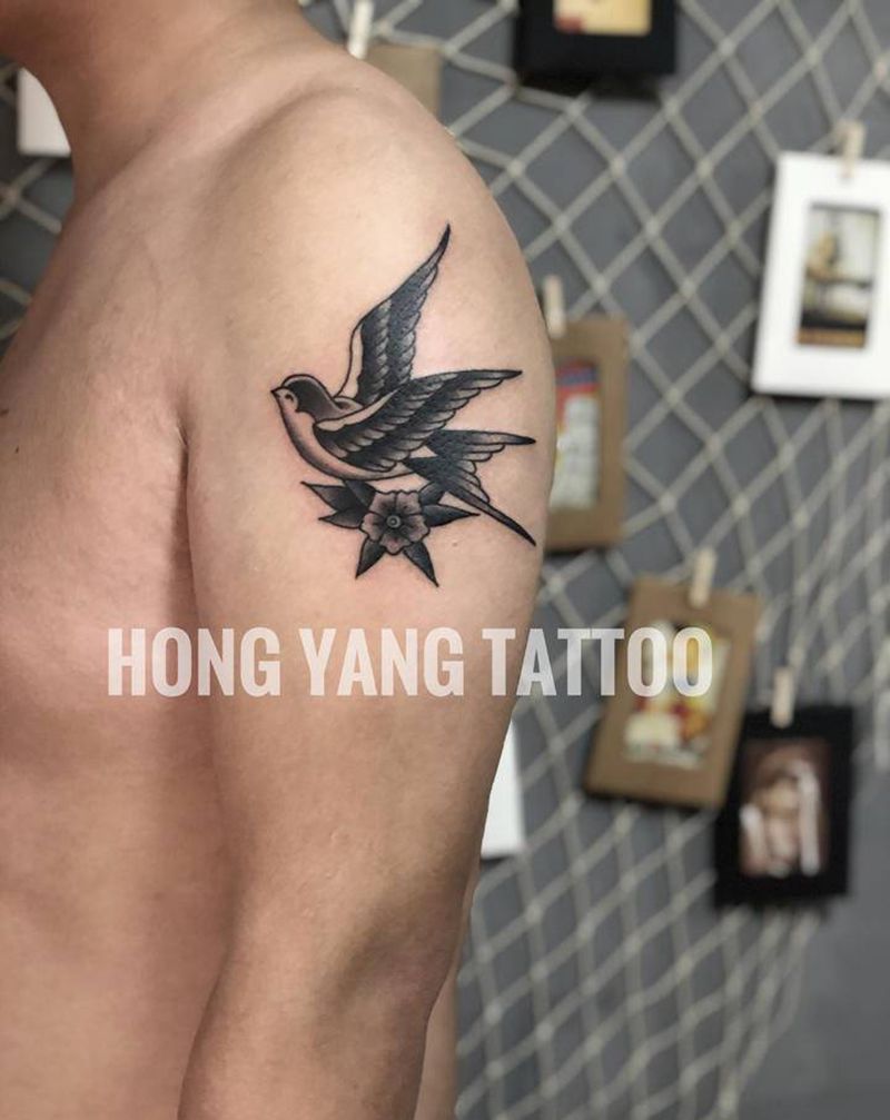 school燕子纹身图片_手臂Old School纹身图案