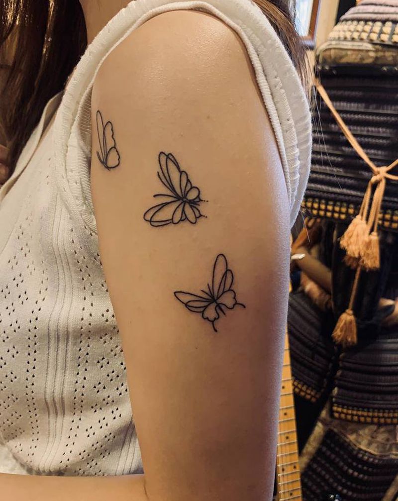 蝴蝶纹身图片_肩部纹身图案