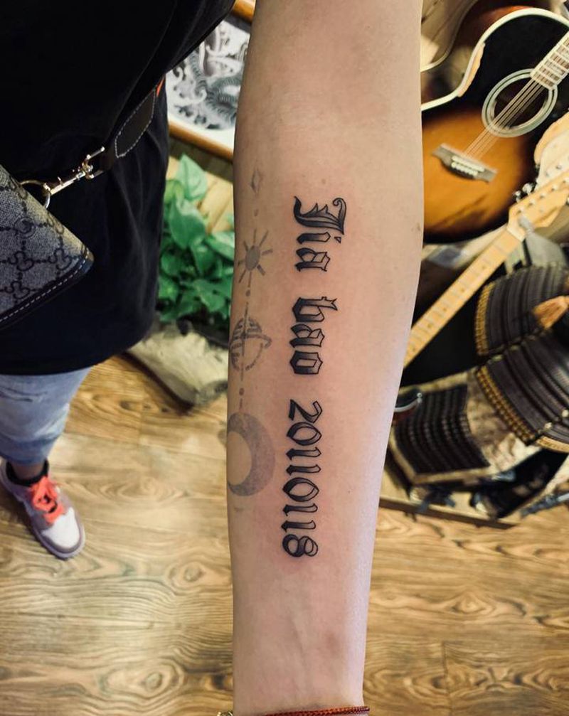 字母纹身图片_手臂纹身图案