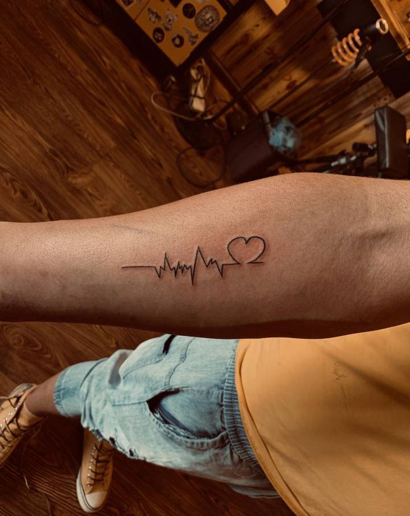 心电图纹身图片_手臂纹身图案