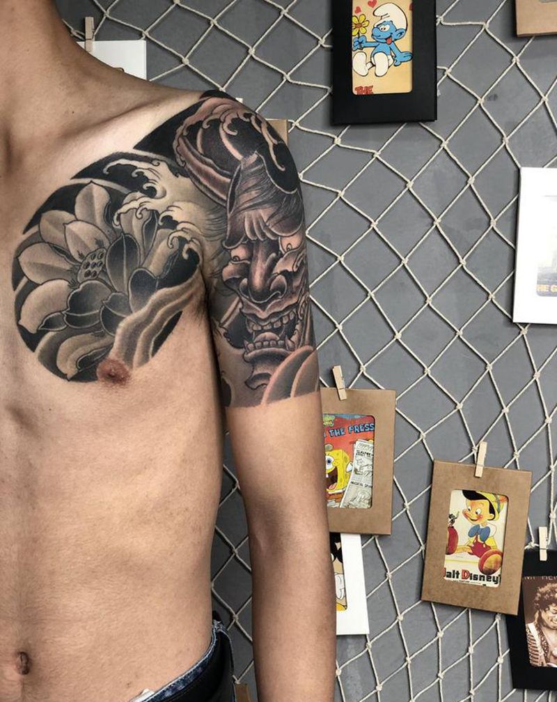 般若荷花半甲纹身图片_手臂胸部新传统老传统纹身图案