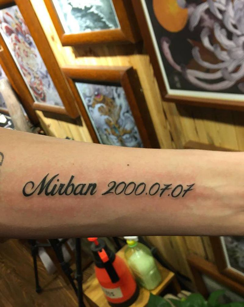 小字母纹身图片_手臂纹身图案