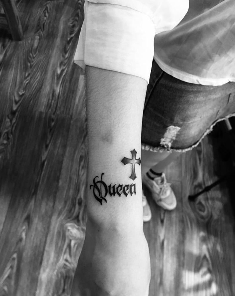 小字母纹身图片_手臂纹身图案