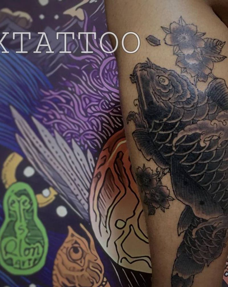 鲤鱼纹身图片_腿部新传统纹身图案