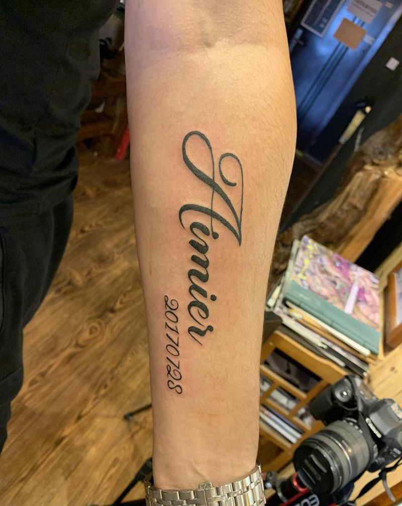 小字母纹身图片_手臂纹身图案