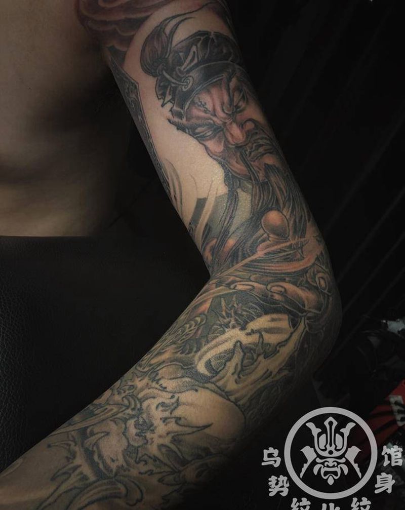 关公纹身图片_手臂新传统纹身图案