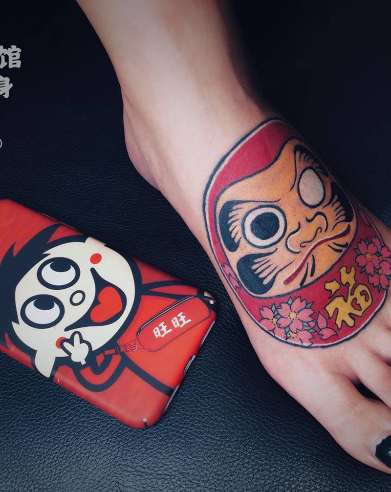 达摩蛋纹身图片_脚部老传统Old School纹身图案