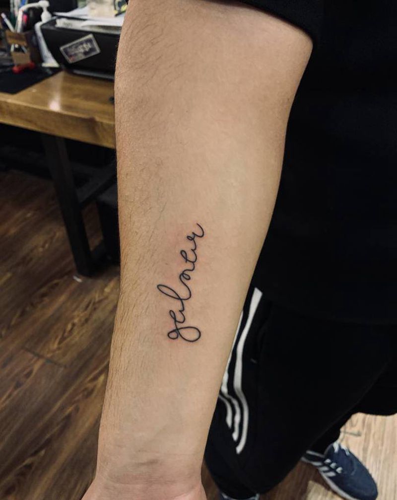 字母纹身图片_手臂纹身图案