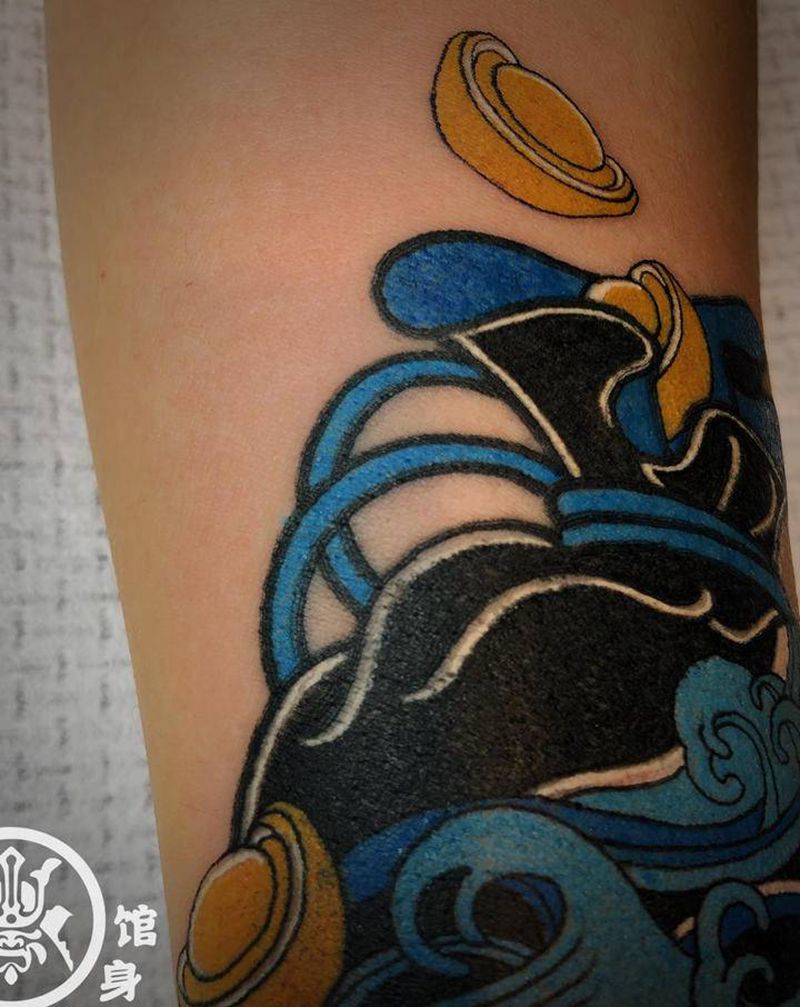 钱袋纹身图片_手臂老传统Old School纹身图案