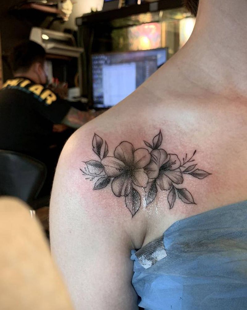 素花纹身图片_肩部纹身图案