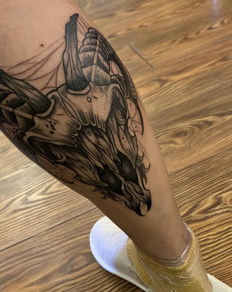 羊头纹身图片_腿部纹身图案