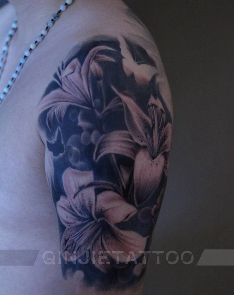 百合纹身图片_手臂欧美写实百合花纹身图案