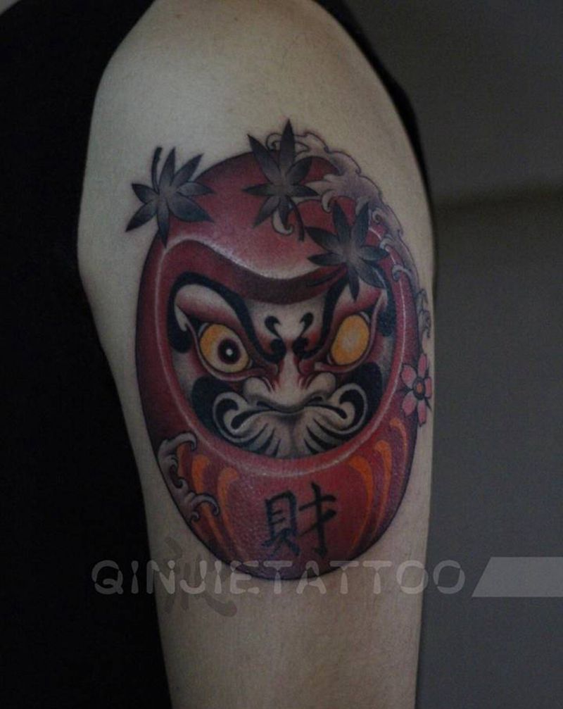 达摩蛋纹身图片_手臂新传统达摩蛋彩色纹身图案