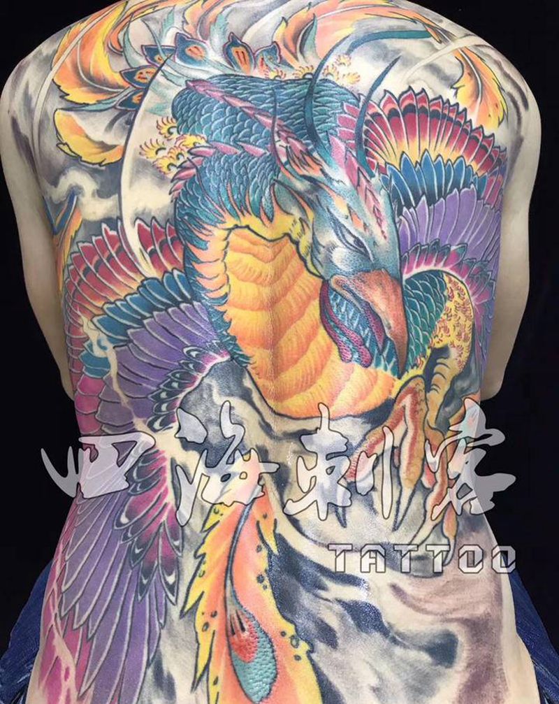 历时四年涅槃重生纹身图片_背部新传统纹身图案