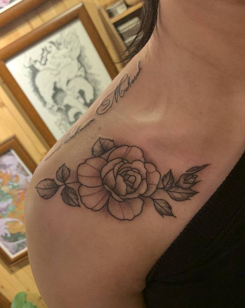 素花纹身图片_肩部纹身图案