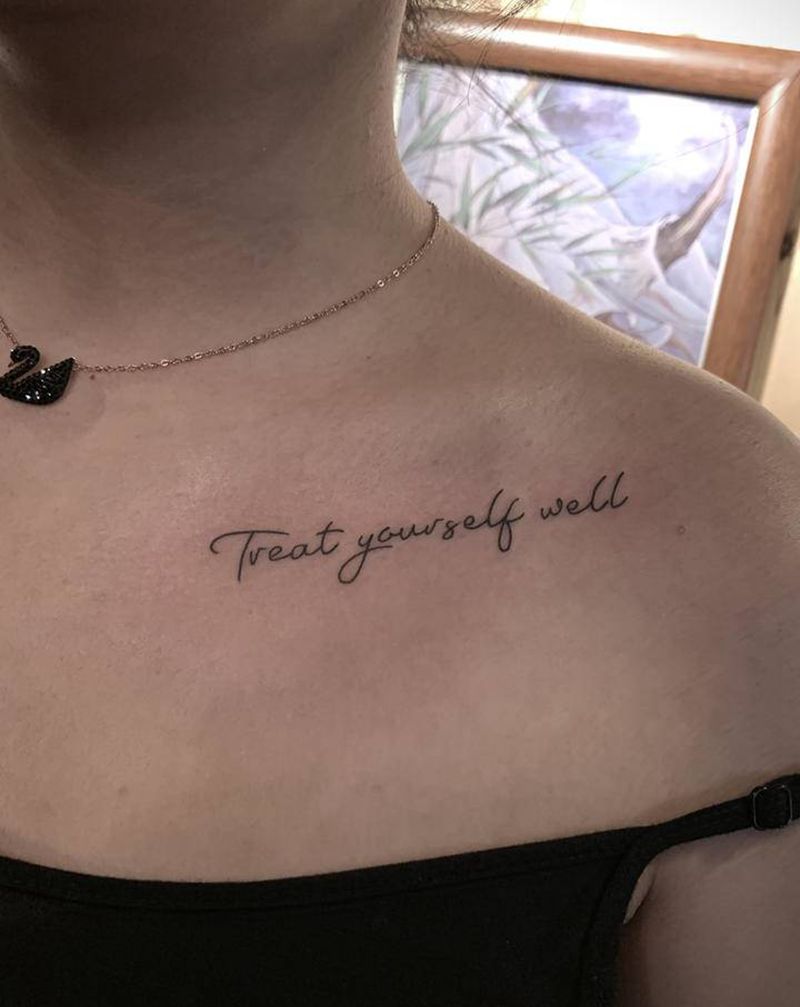 字母纹身图片_肩部纹身图案