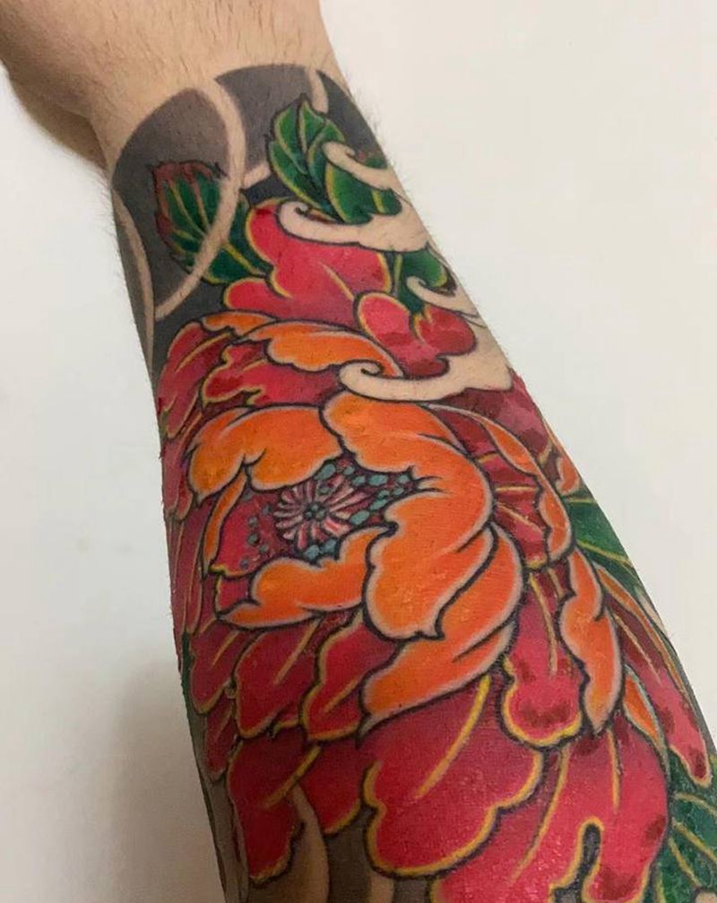牡丹花臂纹身图片_手臂新传统纹身图案