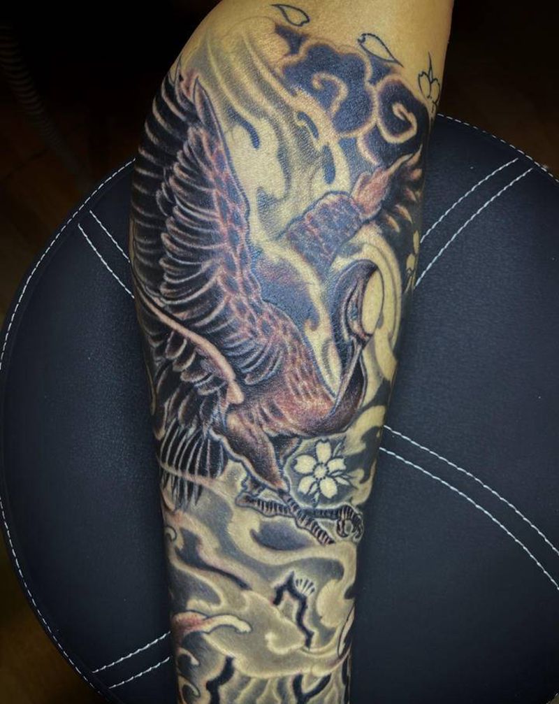 鹤纹身图片_腿部新传统老传统纹身图案