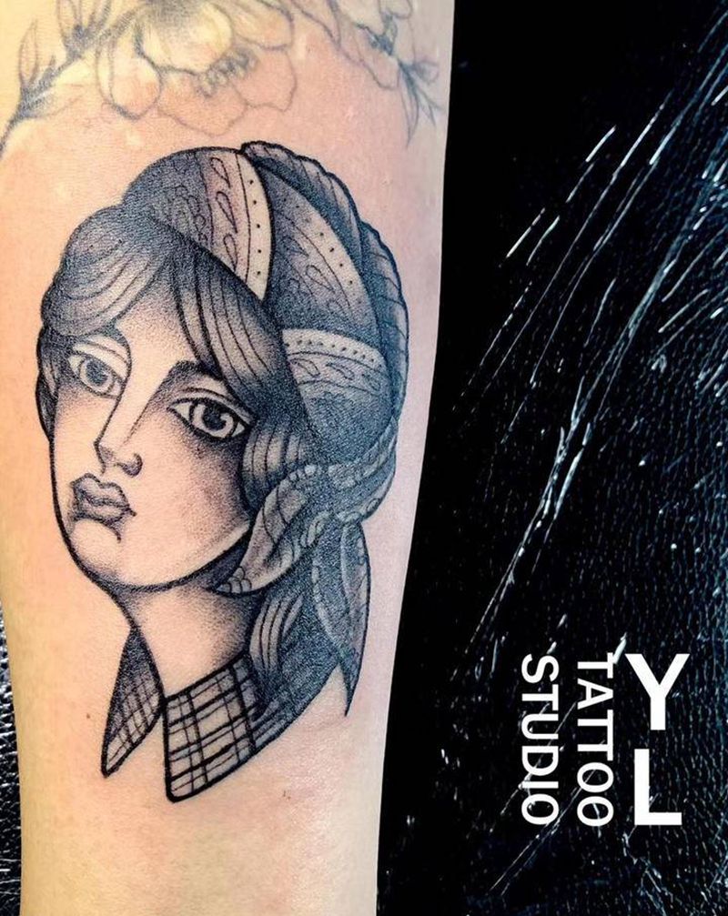 女人纹身图片_手臂Old School纹身图案