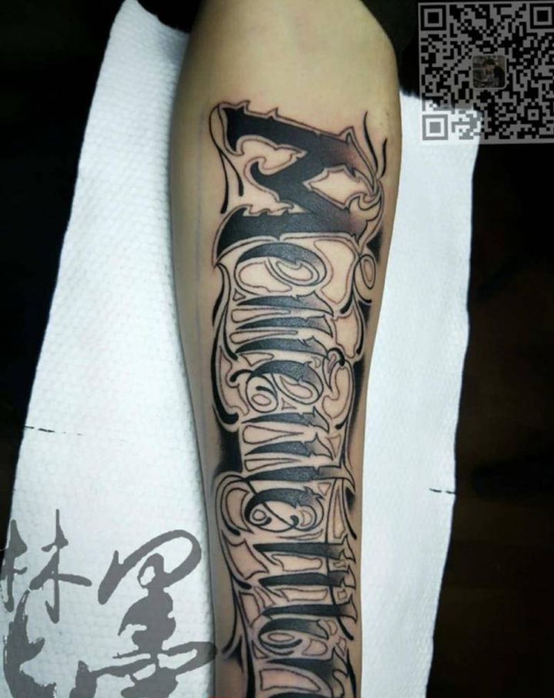 花体纹身图片_Old School纹身图案