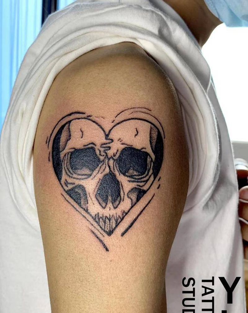 骷髅心纹身图片_手臂纹身图案