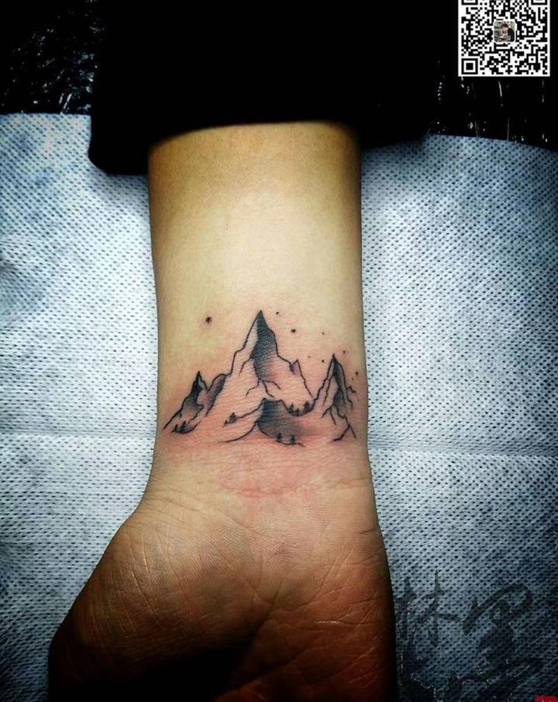 山丘纹身图片_小清新纹身图案