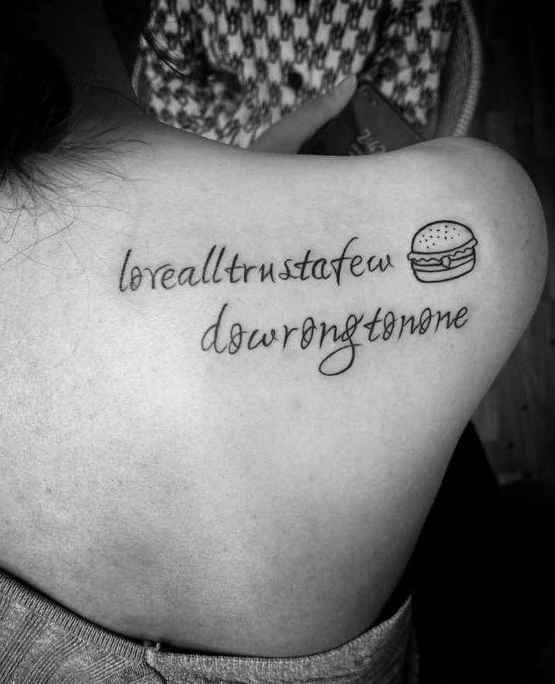 字母小汉堡纹身图片_小清新纹身图案