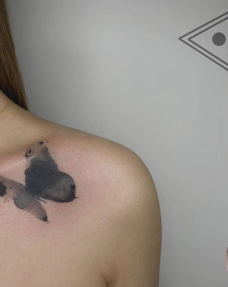 遮盖 蝴蝶纹身图片_肩部水墨纹身图案