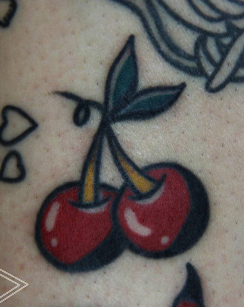 花腿拼接 插缝纹身图片_腿部Old School纹身图案