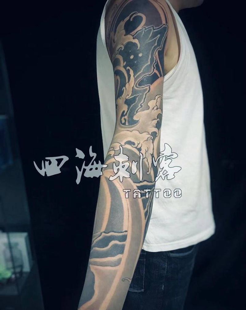 浪臂纹身图片_手臂新传统老传统纹身图案