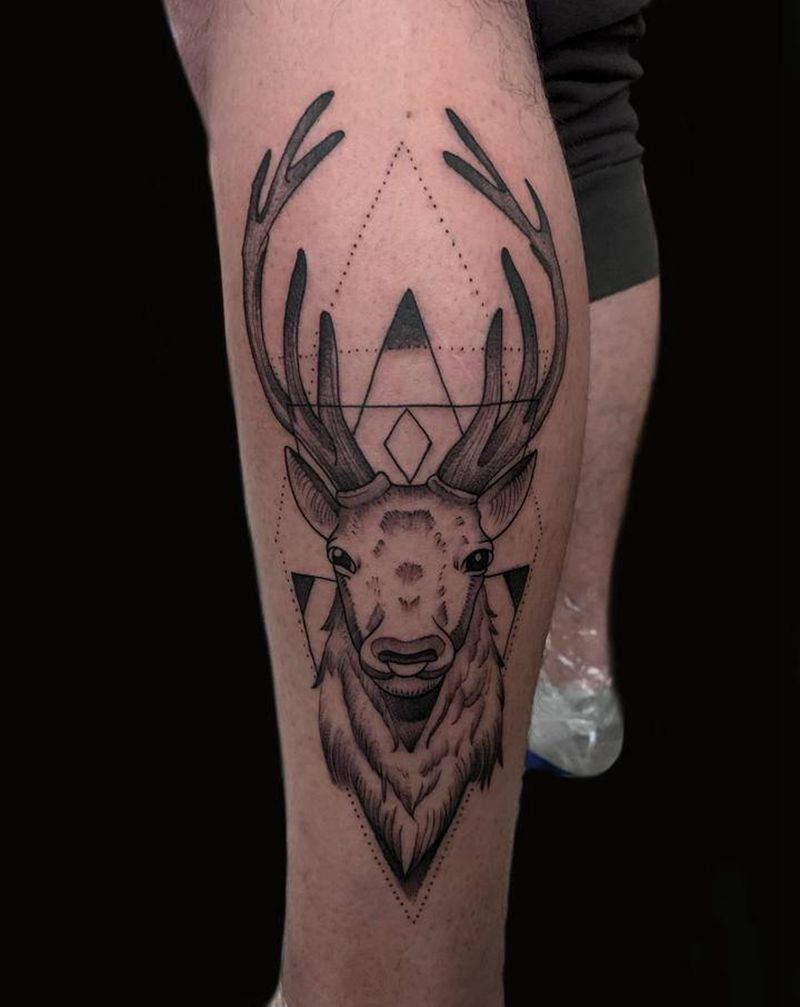 鹿纹身图片_腿部纹身图案