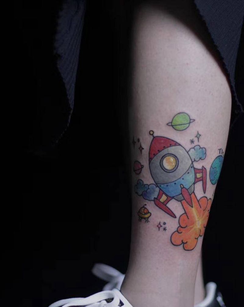 小火箭纹身图片_腿部New School火箭纹身图案