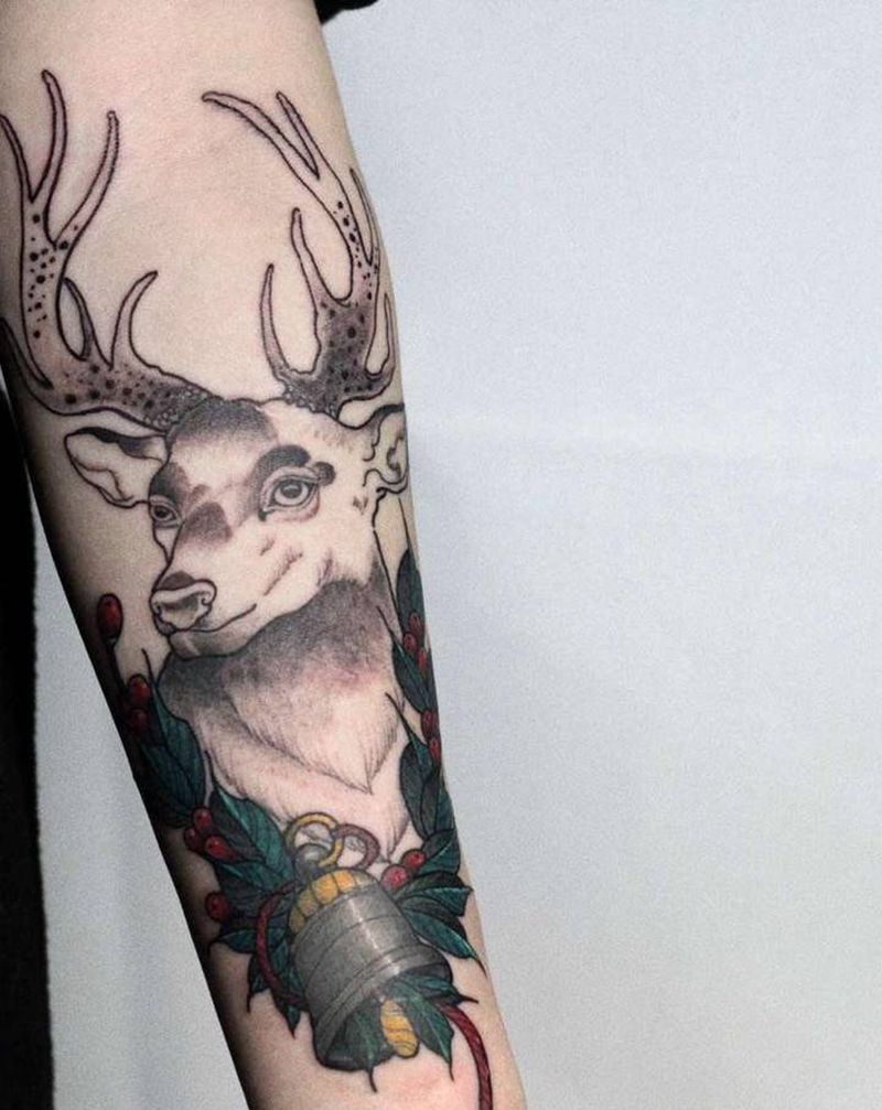 未完成鹿纹身图片_手臂New School原创鹿铃铛叶子纹身图案