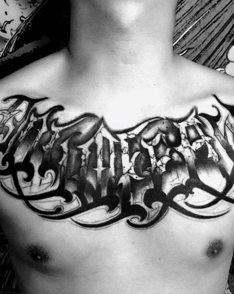 奇卡诺花胸纹身图片_胸部花体字奇卡诺花胸纹身图案