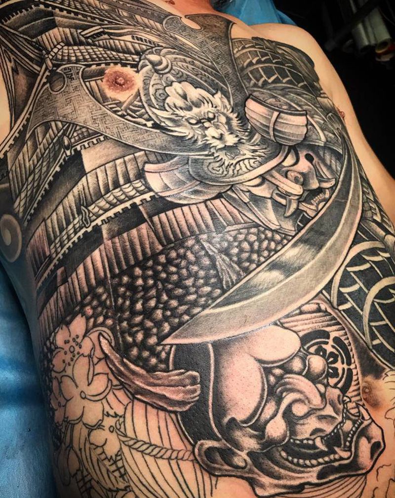 武士纹身图片_胸部新传统纹身图案