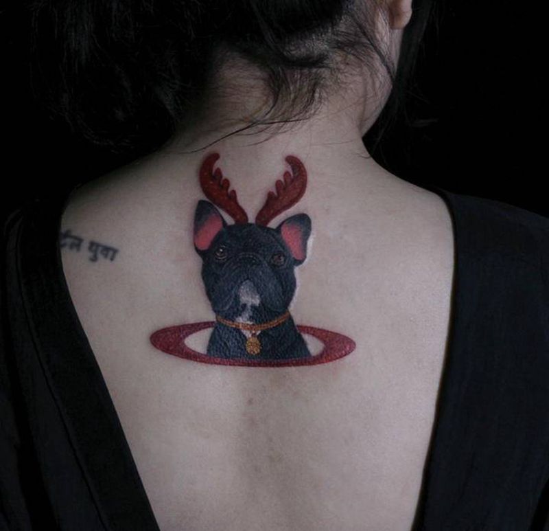 狗纹身图片_背部New School纹身图案