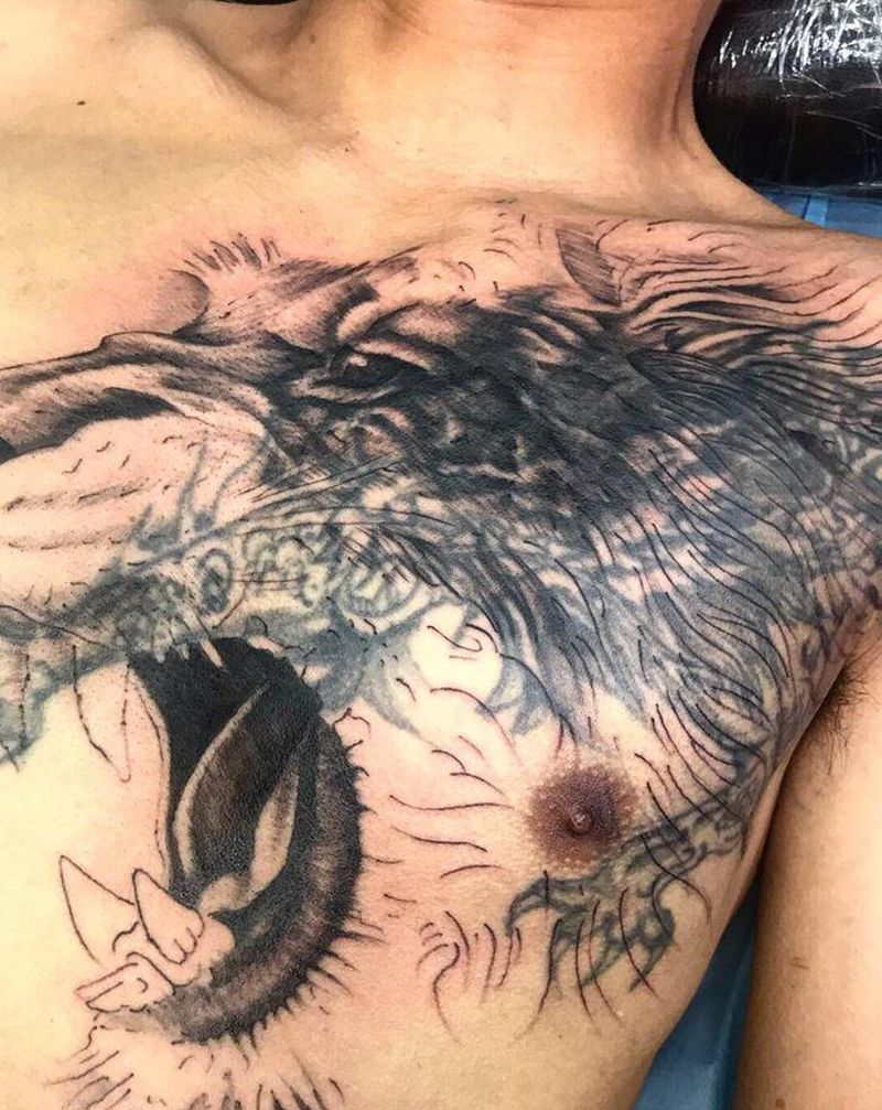 獅子纹身图片_胸部纹身图案