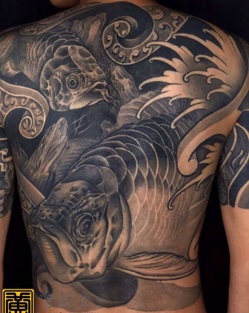 #龍魚魂 #完成品 #幾年前完纹身图片_背部纹身图案